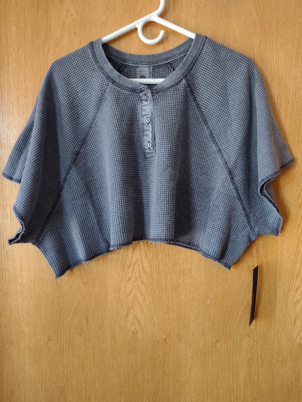 Mono B Boxy Crop Top Size Medium